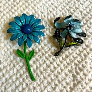 Vintage flower brooches